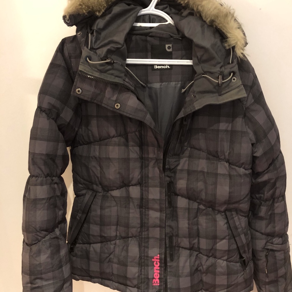 Bench Snow jacket Women. Size L. Black/dark grey.